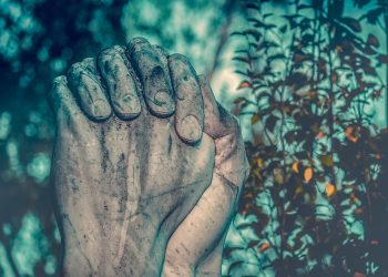 Cultivating Hope: How to Nurture a Positive Outlook in the Midst of Difficulty